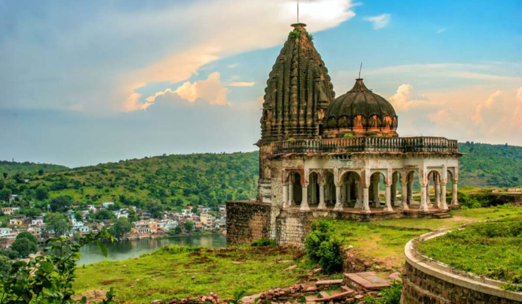 madhya-pradesh-top-destinations-places-to-visit-shutterstock_1351065545-1200×700-compressed